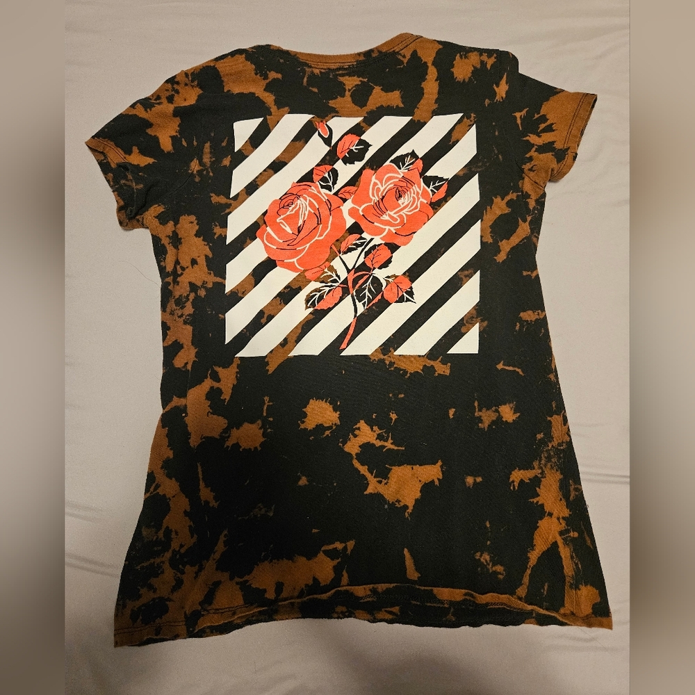 Black and Brown Graphic T-Shirt with Rose Design